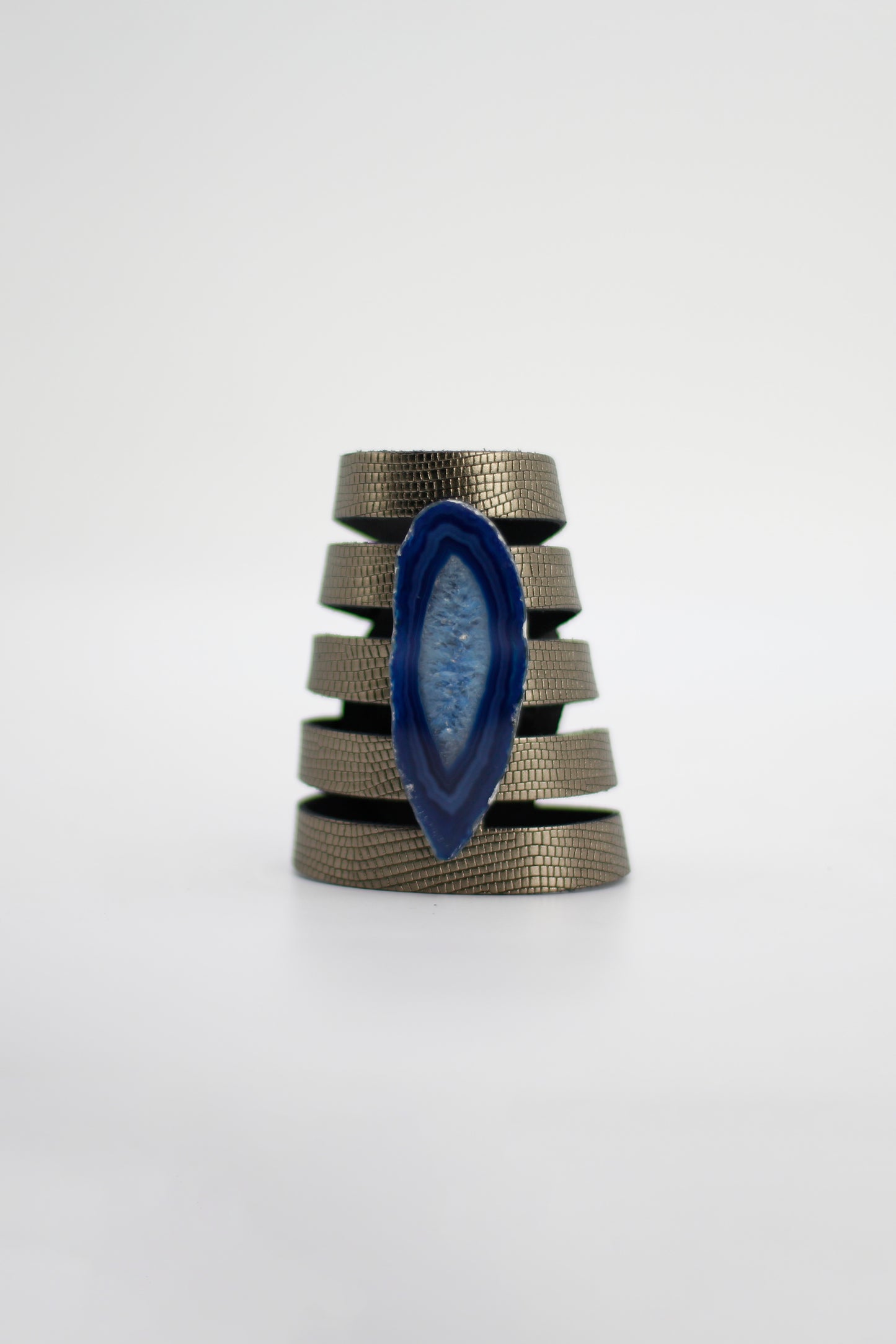 Brazalete Sol Grabado Plomo - Ágata Azul