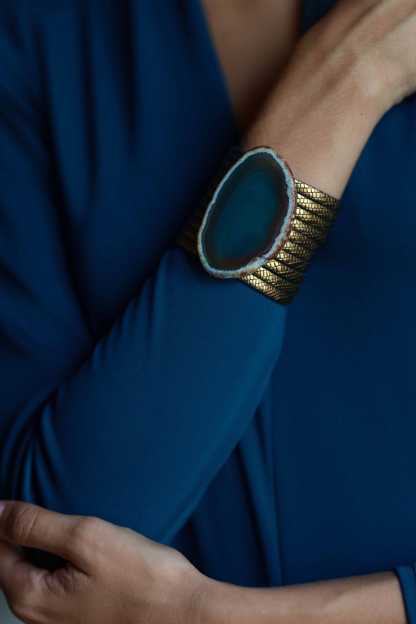 Pulsera Nía Dorada Ágata Azul