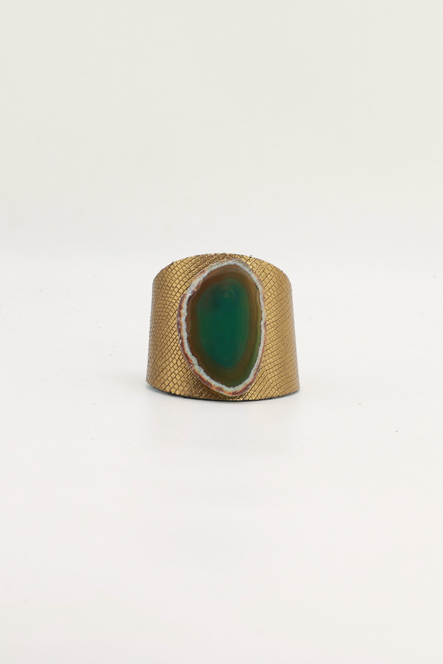 Brazalecue Grabado Dorado Ágata Verde
