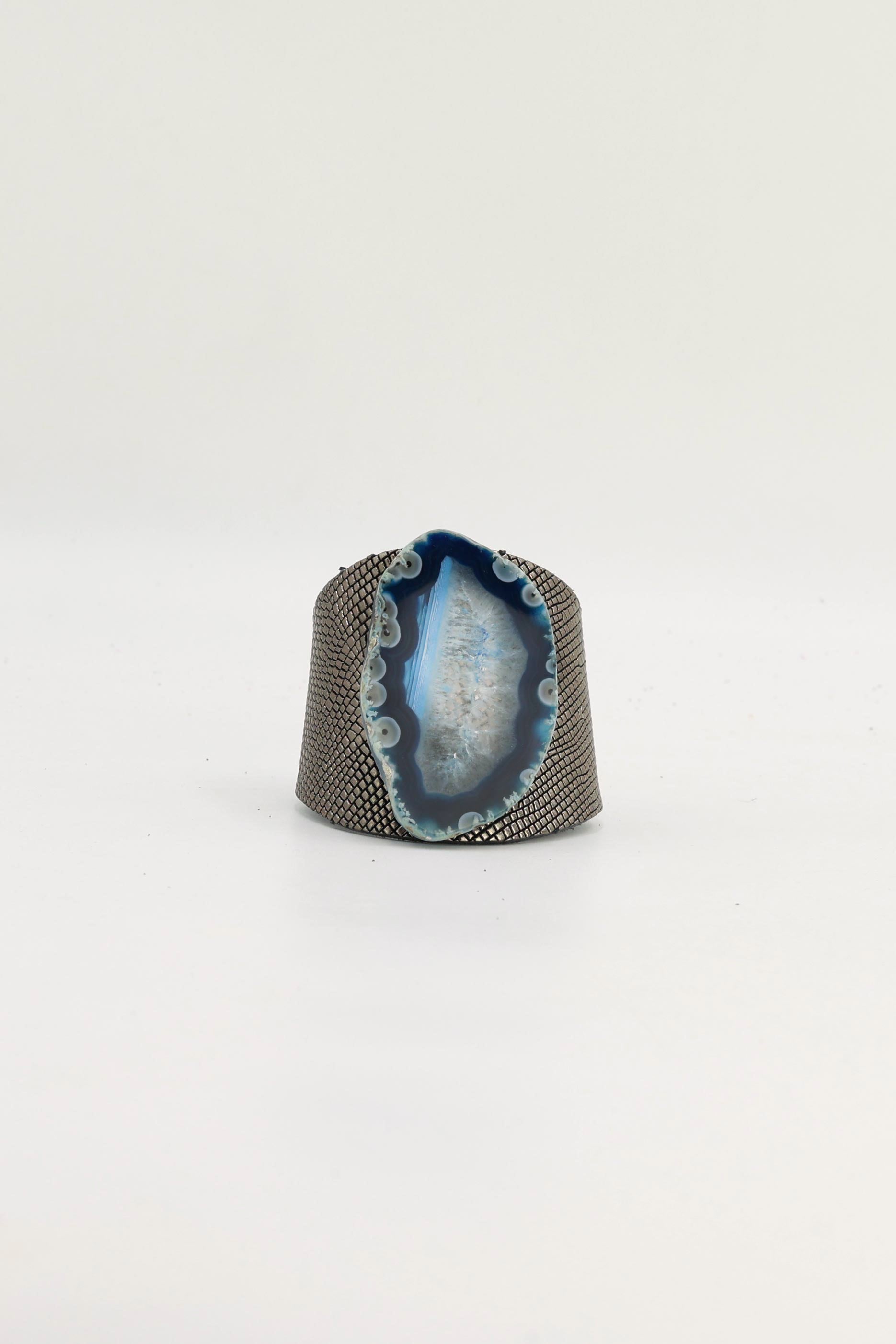 Brazalecue Grabado Plomo Ágata Azul