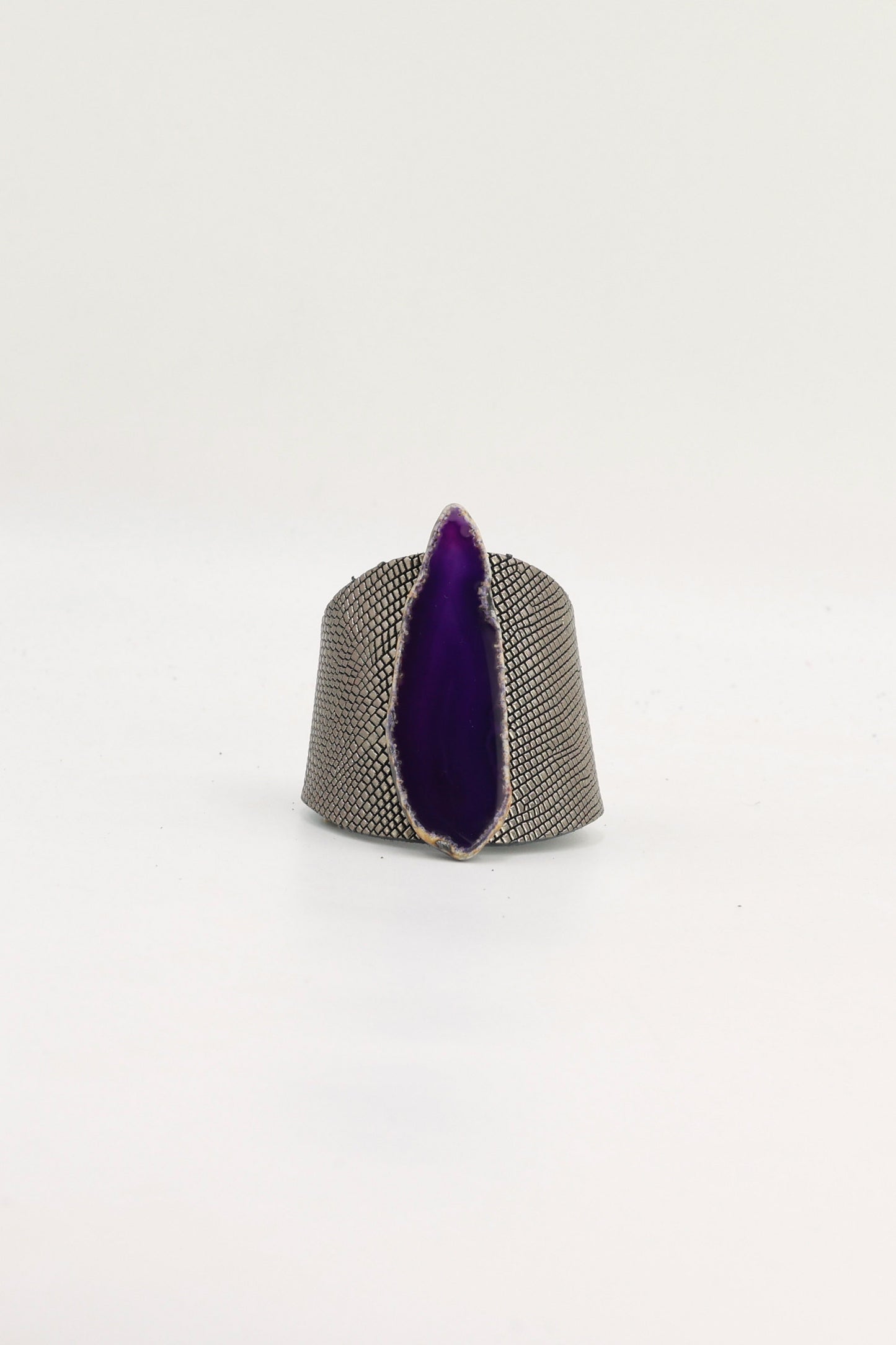 Brazalecue Grabado Plomo Ágata Morado