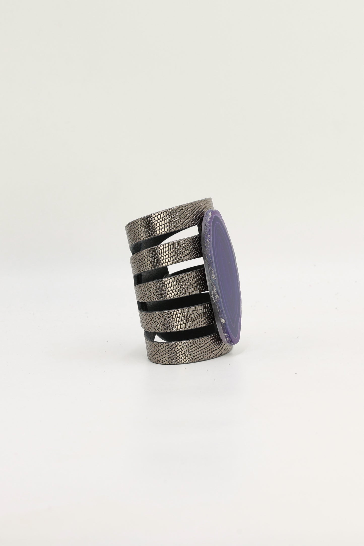 Brazalete Sol Plomo Ágata Morada