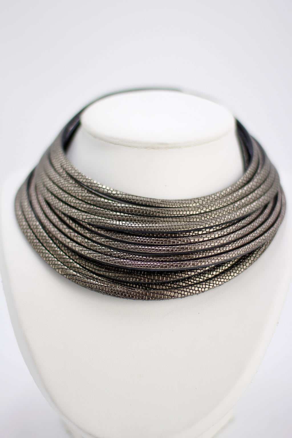 Collar Coa Medium Plomo