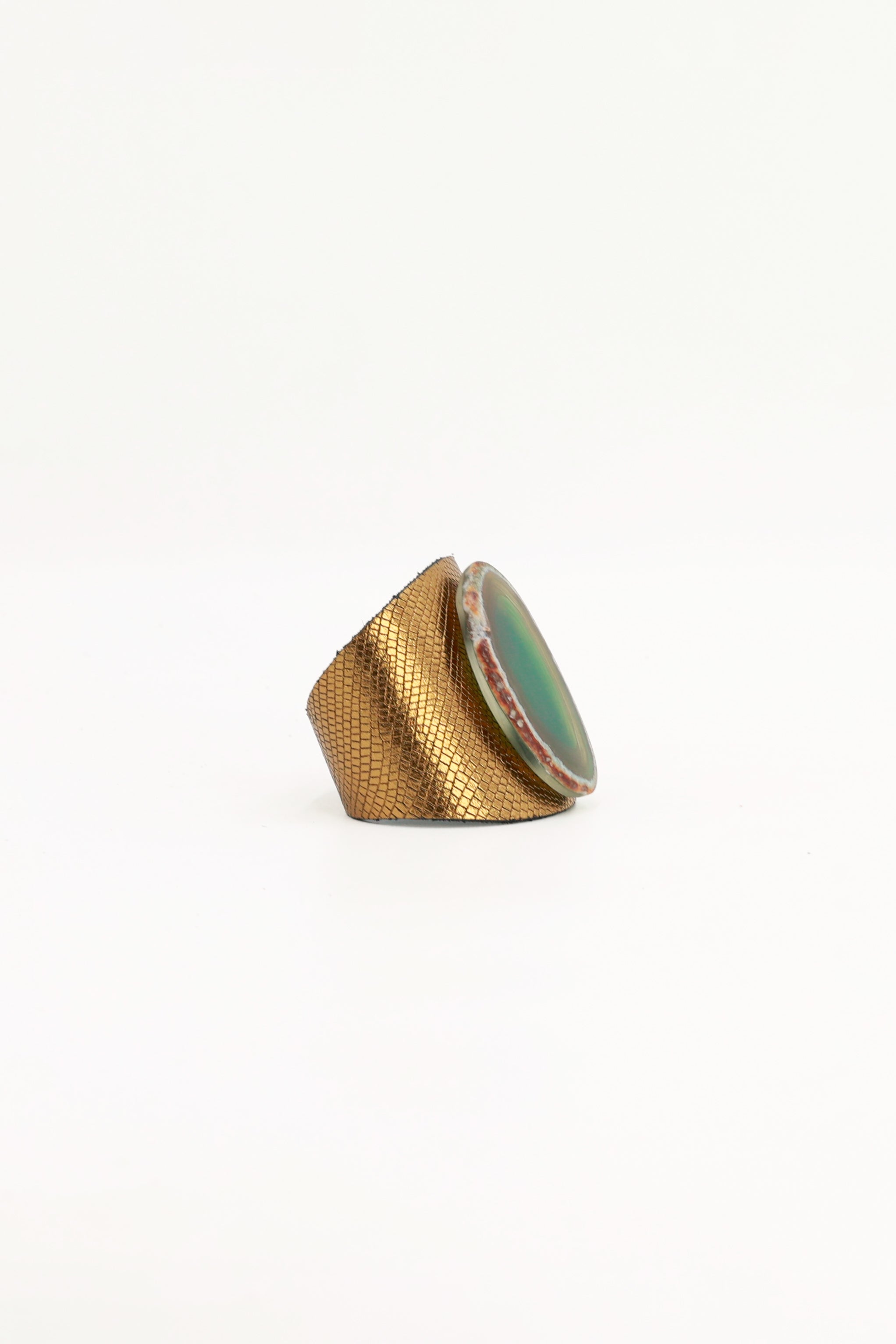 Brazalecue Grabado Dorado Ágata Verde